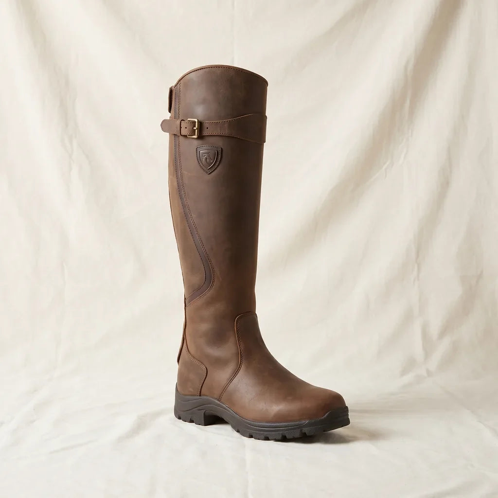 Back zip on women's knee high boots