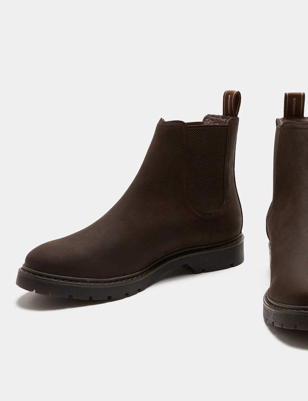Men's Chelsea boots elastic side panel
