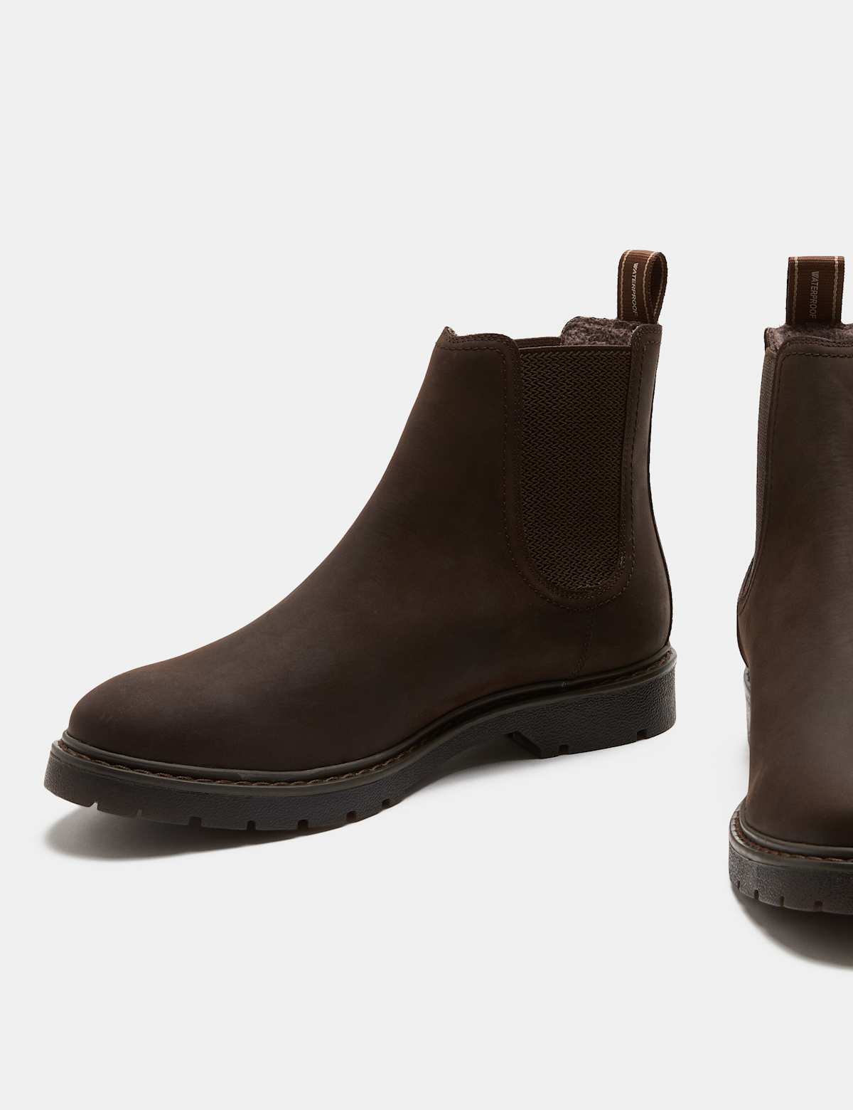 Men's Chelsea boots elastic side panel
